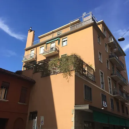 Casa *